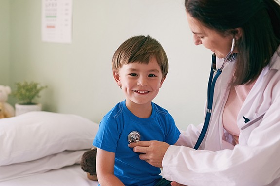 Mikor kell gyermek kardiológushoz fordulni szívzörej esetén?